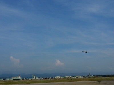 06.04戦闘機.jpg