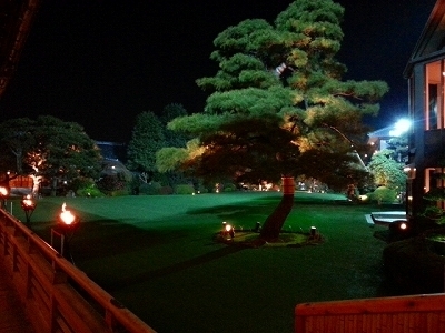 ・・・・明治記念館中庭20131206_213223.jpg
