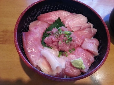 マグロ丼20140523_112206.jpg